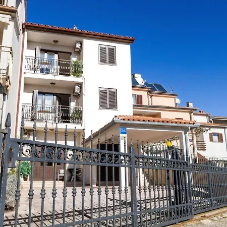 Apartman Leona