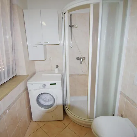 Leona Apartman Póla