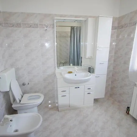 Leona Apartman Póla
