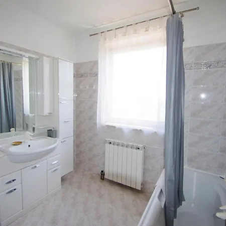 Apartman Leona