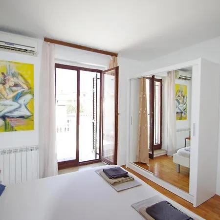 Apartman Leona Póla