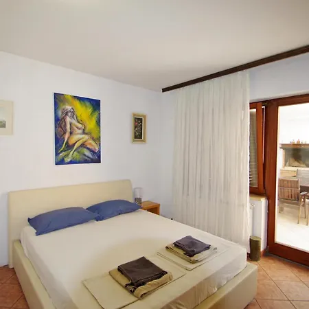 Apartman Leona Póla
