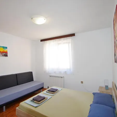 Leona Apartment Pula